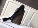 Louis-Vuitton-AVENUE-SLING-BAG.png