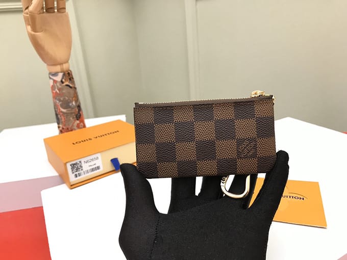 luxury-dupes-1-2.jpg Louis Vuitton Key Pouch