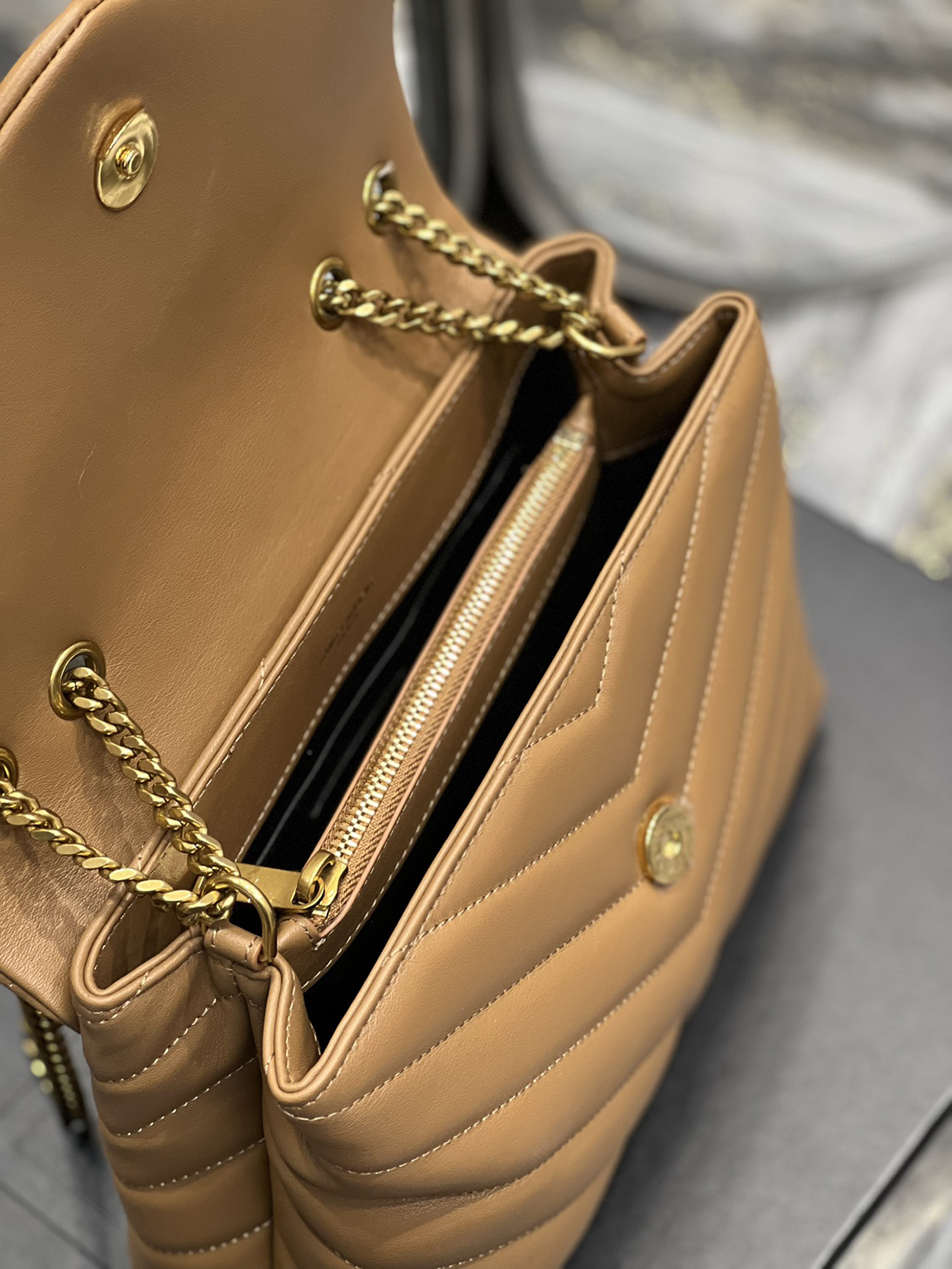 luxurydupes-1.jpg YSL Loulou Chain Bag