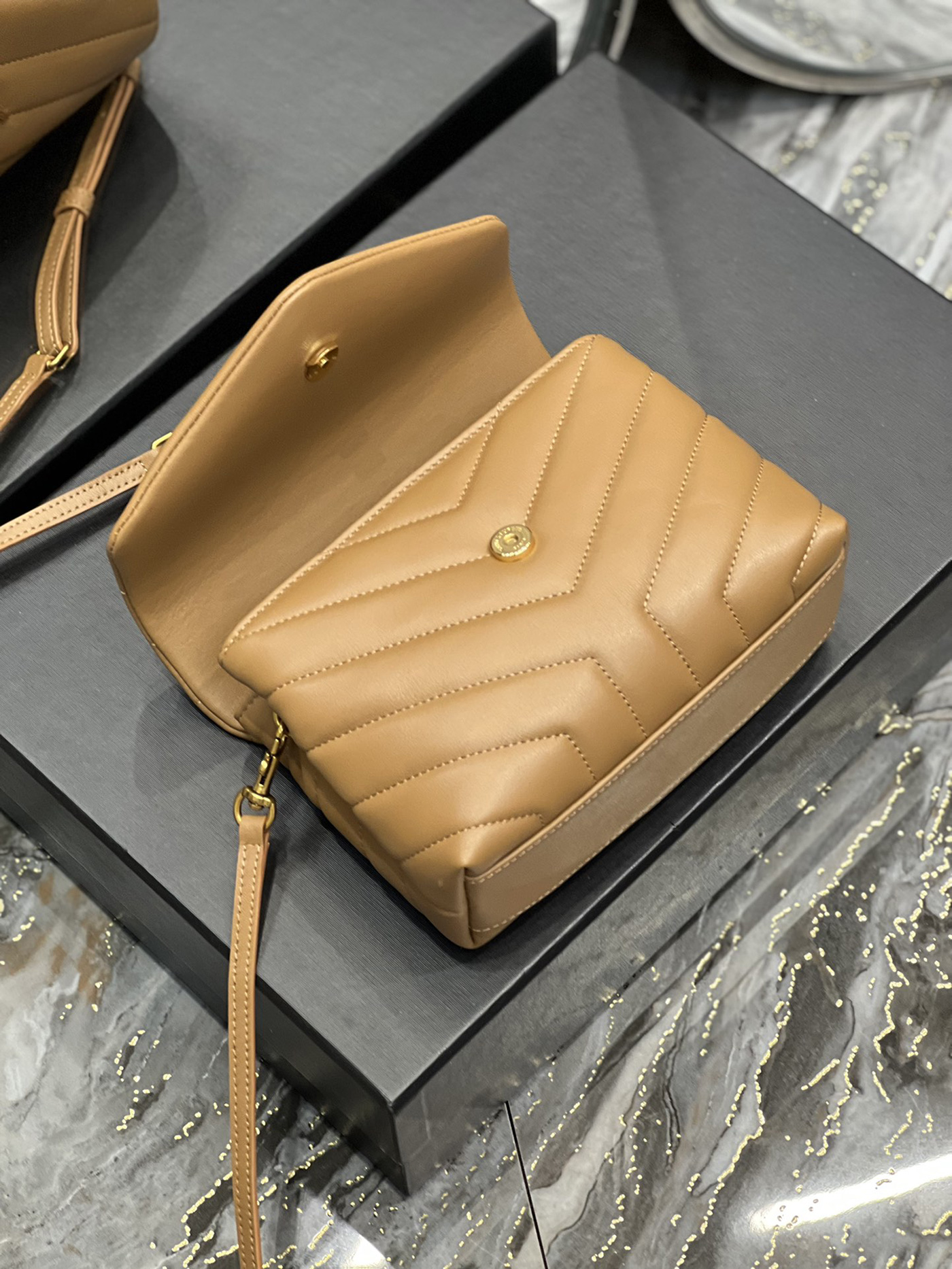 luxurydupes-29.jpg YSL Loulou Chain Bag