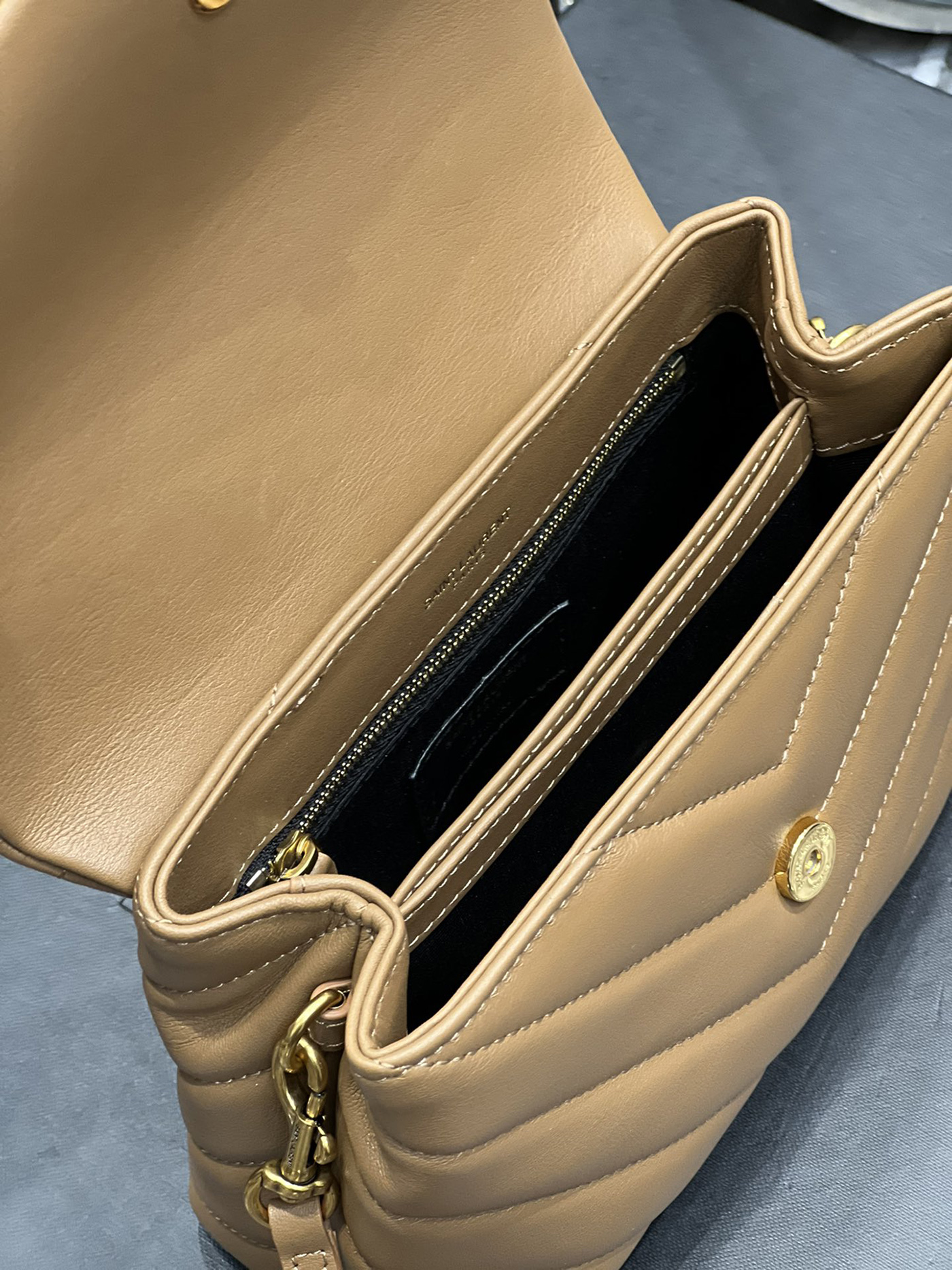 luxurydupes-30.jpg YSL Loulou Chain Bag