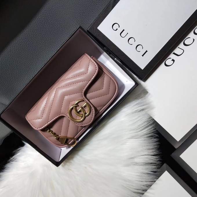 ozaQOPRx0FfNBz2JHvdXS9Ae3IWLUZp0p4PrGRGY_lg.jpeg Gucci GG Marmont Super Mini Bag