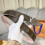 Louis-Vuitton-INITIALES-35MM-REVERSIBLE-BELT.png