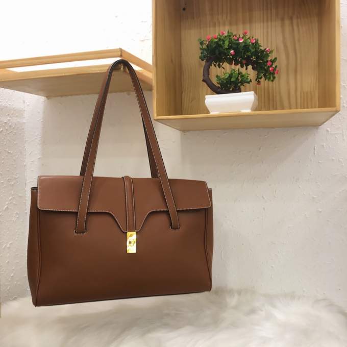 sxjxayFg4x1bXO2W19TdS9TiJumRKXBijbFkIUsR_lg-2.jpeg Celine Large Soft 16 Bag